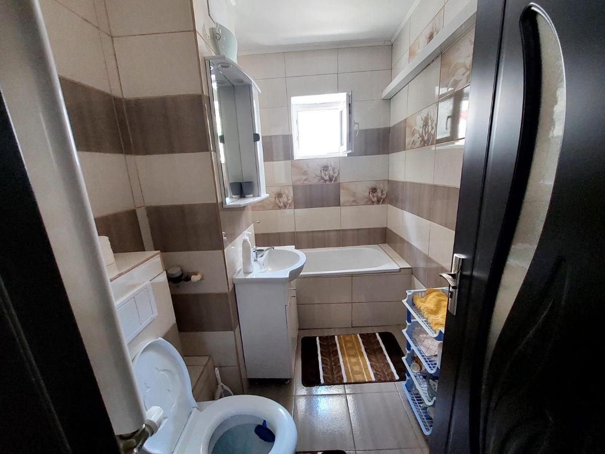 Apartamento Apartament Beatrice Năvodari Exterior foto